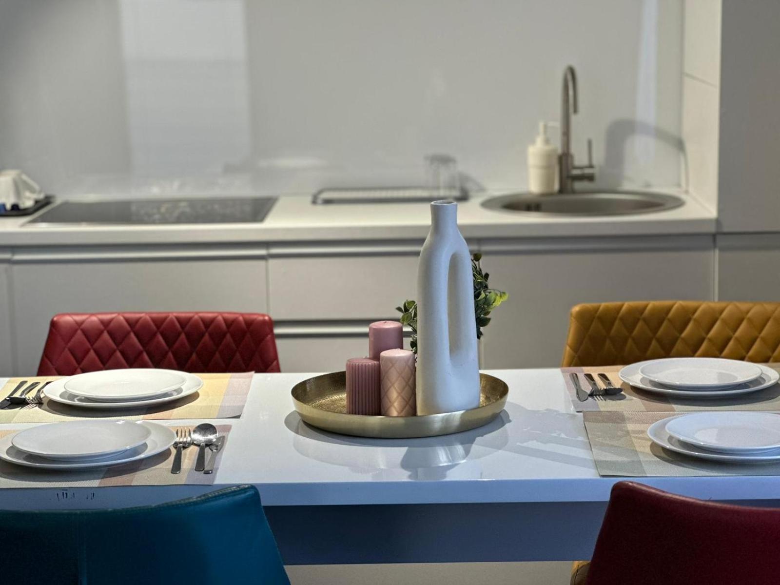 Luxury Glam Apartments & Studios Near Coresi Mall Braşov Eksteriør billede