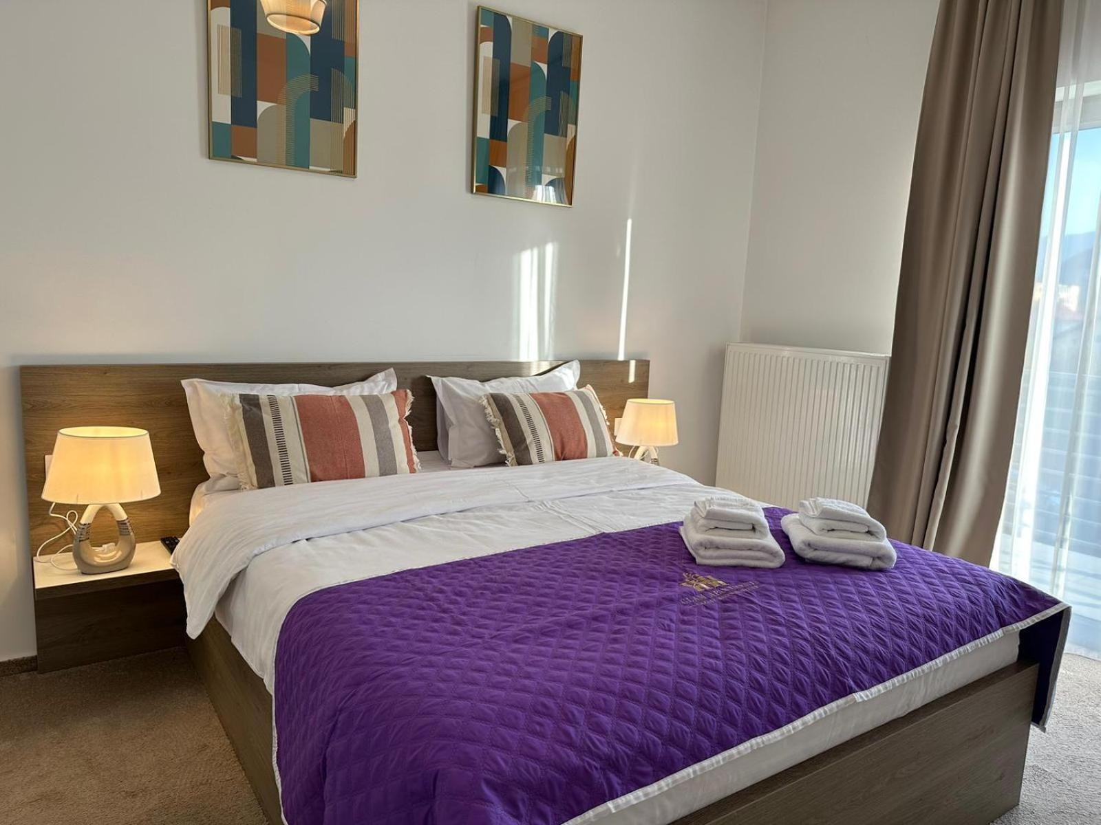 Luxury Glam Apartments & Studios Near Coresi Mall Braşov Eksteriør billede
