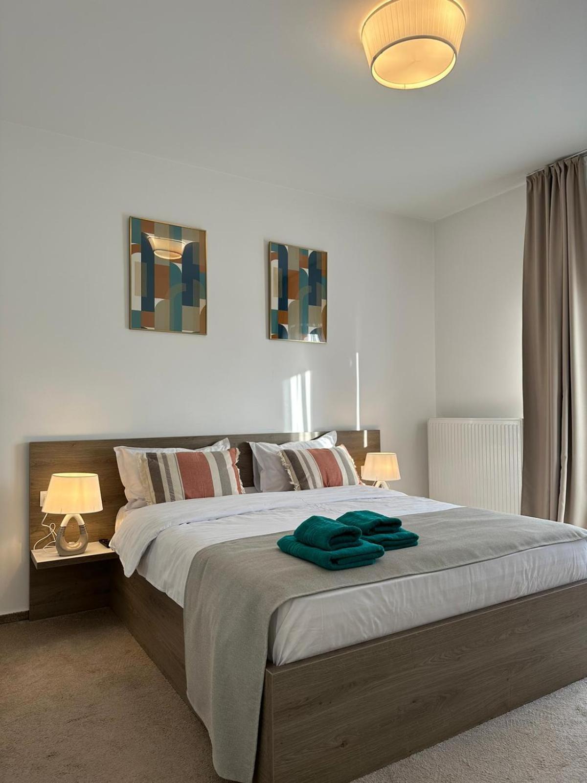 Luxury Glam Apartments & Studios Near Coresi Mall Braşov Eksteriør billede