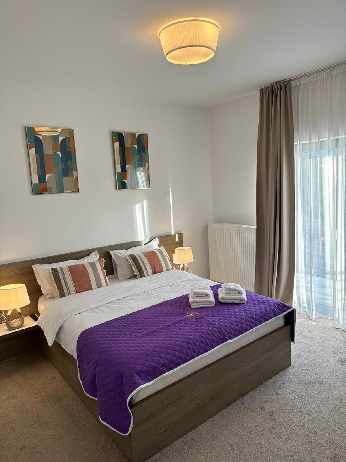 Luxury Glam Apartments & Studios Near Coresi Mall Braşov Eksteriør billede