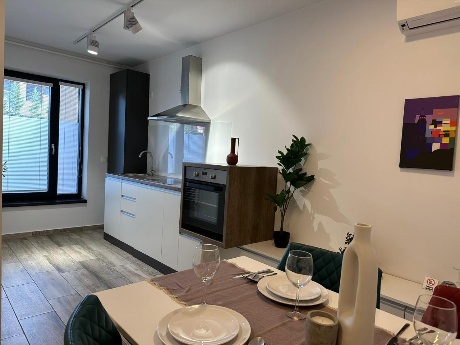 Luxury Glam Apartments & Studios Near Coresi Mall Braşov Eksteriør billede